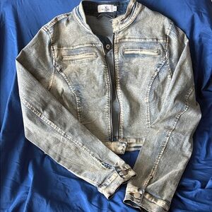 Windsor Light Blue Denim Jacket – Size S – Distressed Zip Front